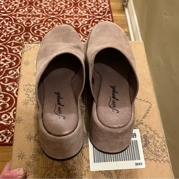 Free People Avery Closed Toe Platform Wedge Mule Clog - Picture 3 of 8